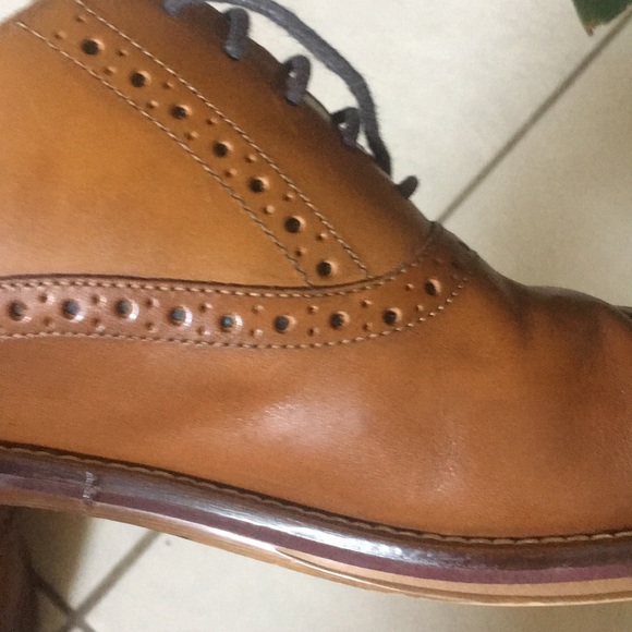 Men's dress shoes. Johnston and Murphy. Size 9.5 - Picture 4 of 5